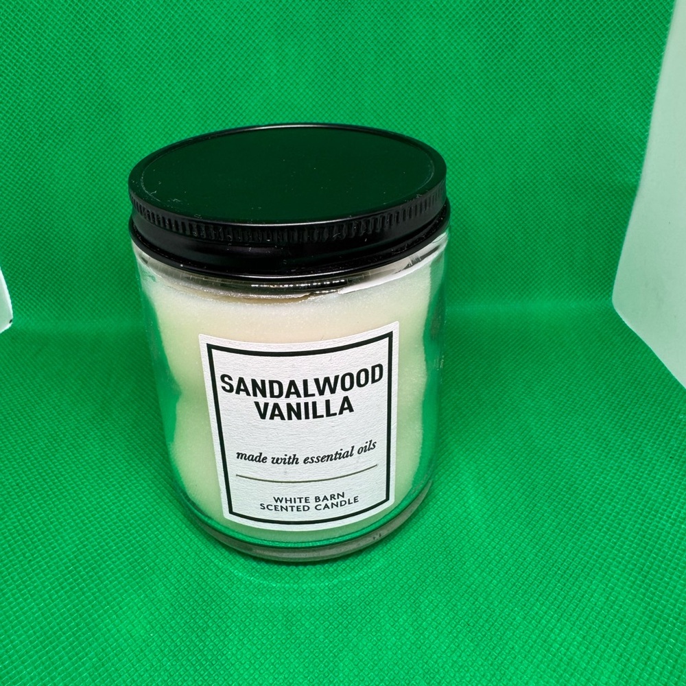 White Barn Sandalwood Vanilla Scented Candle - Single Wick New